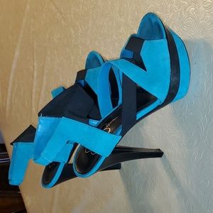 Black and blue Jessica simpson shoes great condition 💙  as you can 👀on picture